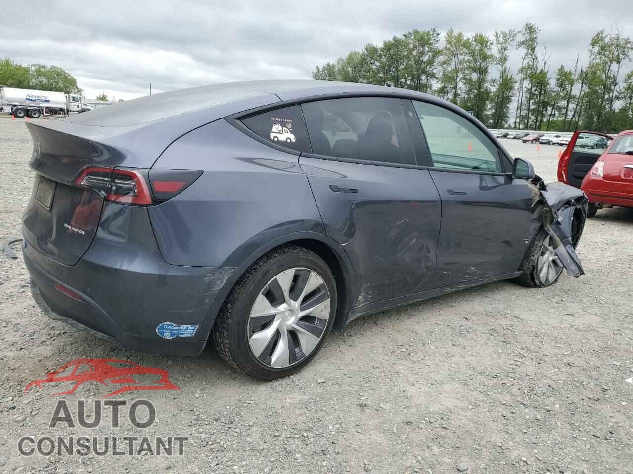 TESLA MODEL Y 2021 - 5YJYGDEEXMF161540