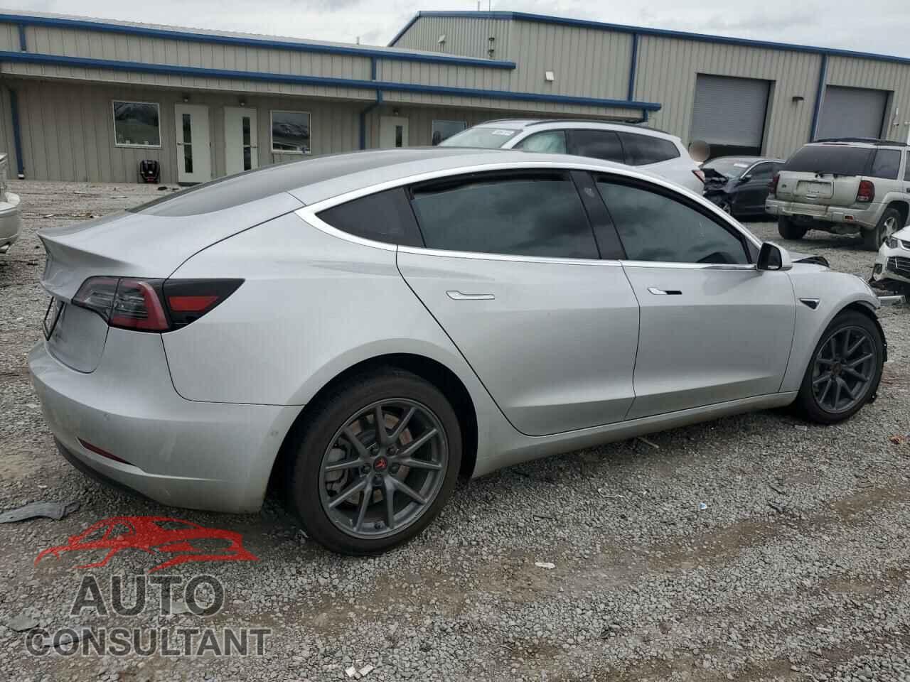 TESLA MODEL 3 2018 - 5YJ3E1EA5JF095289