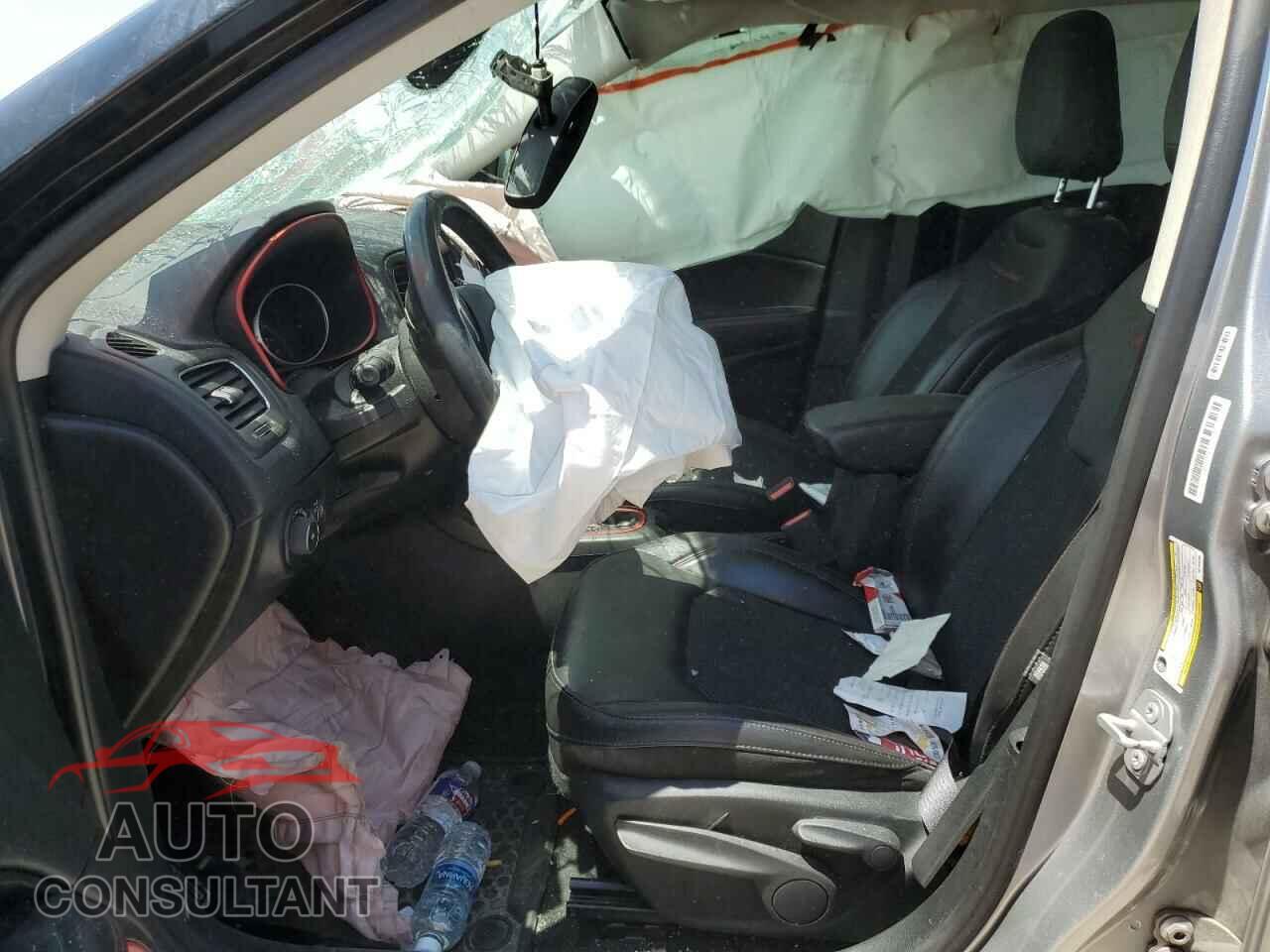 JEEP COMPASS 2019 - 3C4NJDDB3KT739794