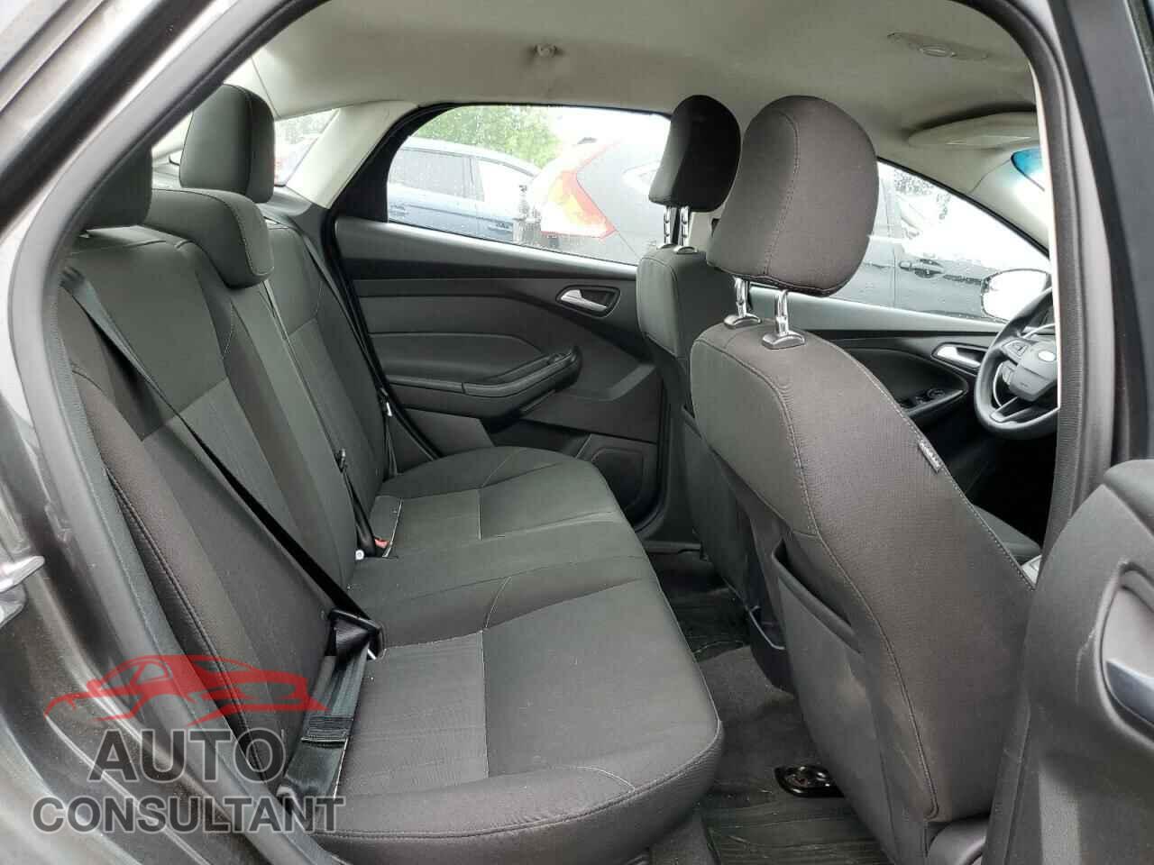 FORD FOCUS 2015 - 1FADP3F22FL285353