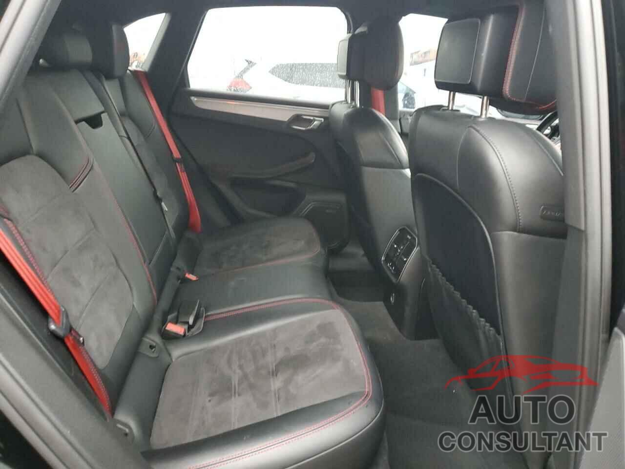 PORSCHE MACAN 2017 - WP1AG2A56HLB54663
