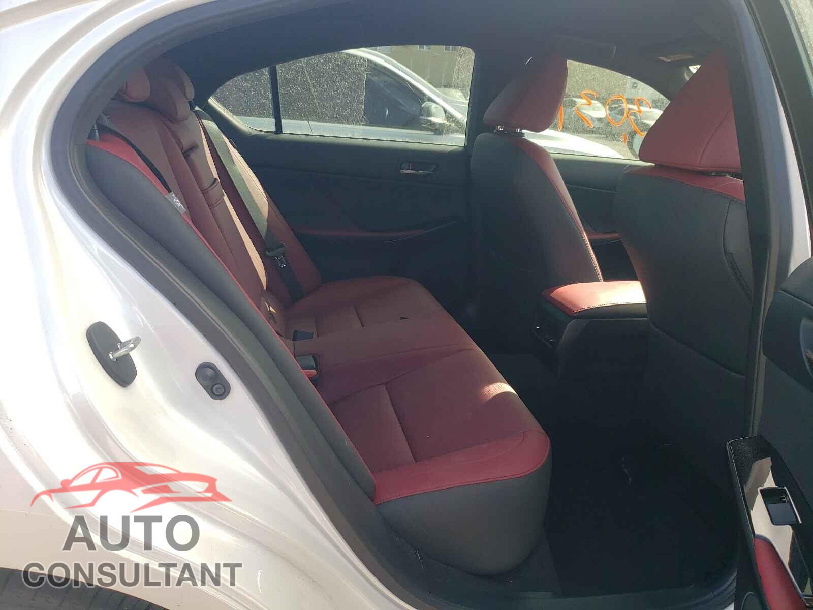 LEXUS IS 2021 - JTHAA1D25M5116157