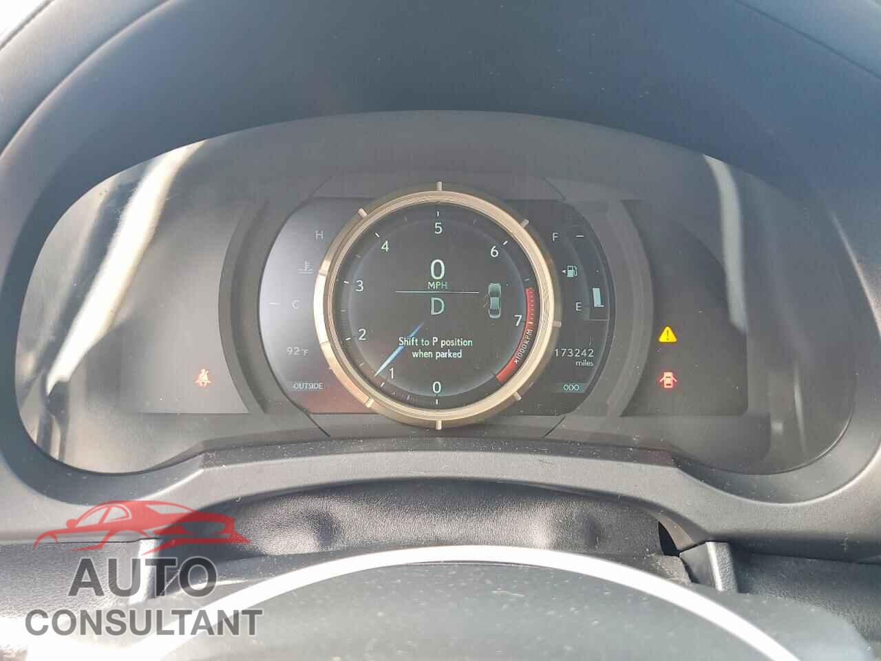 LEXUS IS 2014 - JTHBF1D20E5027684