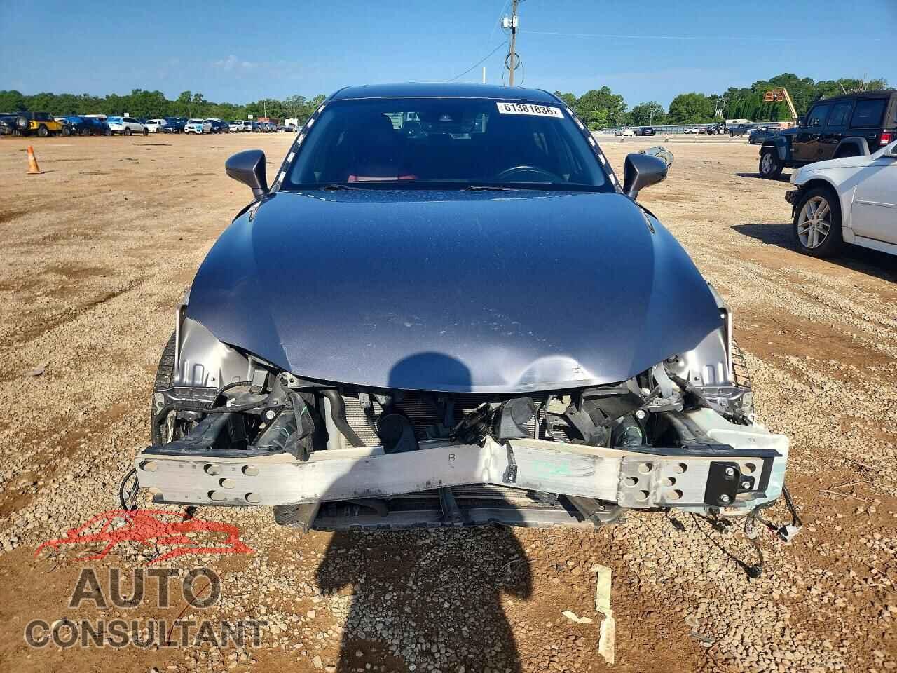 LEXUS IS 2017 - JTHBA1D26H5052396