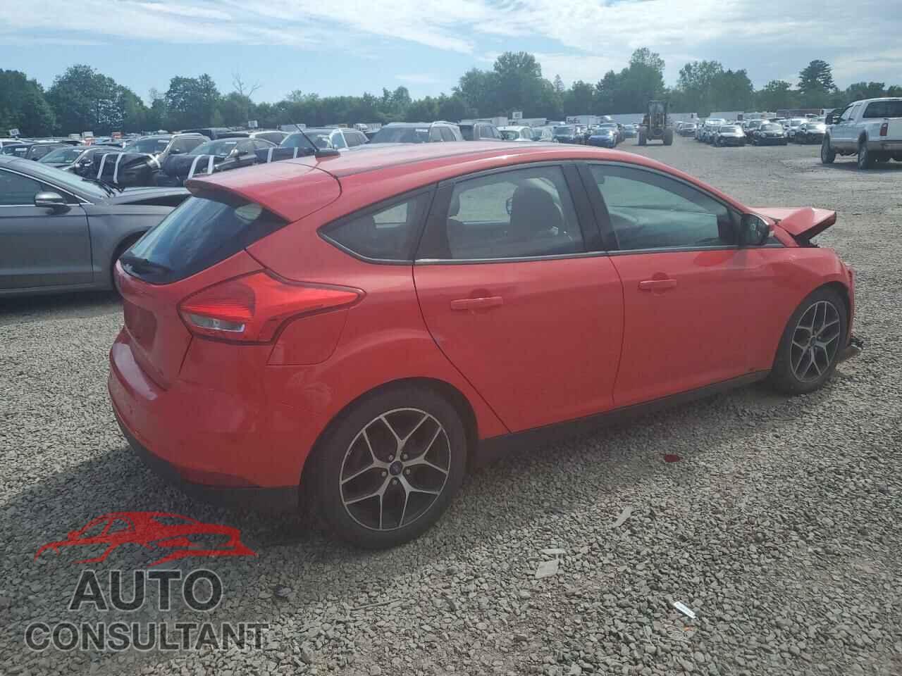 FORD FOCUS 2017 - 1FADP3M2XHL249660