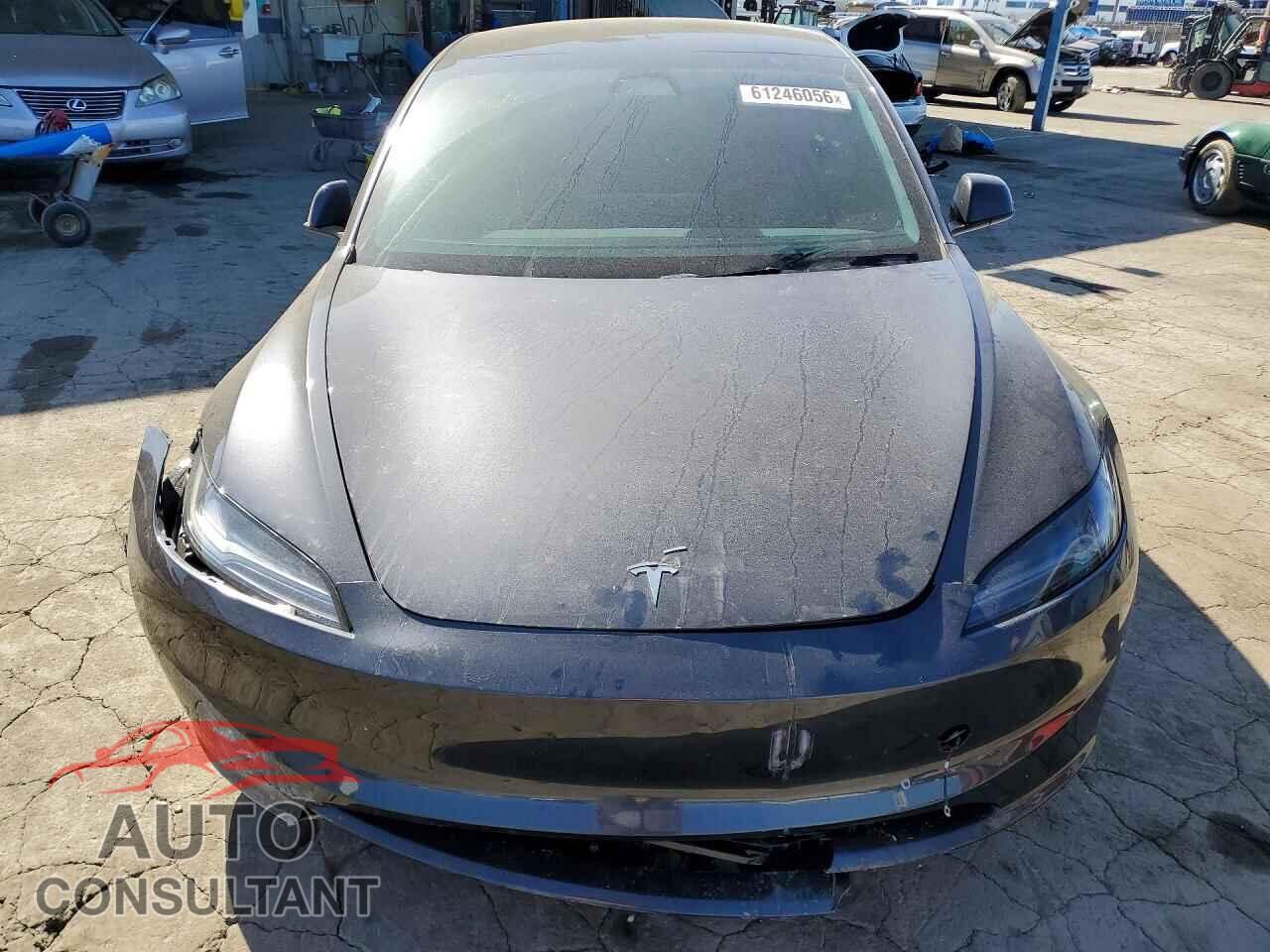TESLA MODEL 3 2025 - 5YJ3E1EA5SF997393