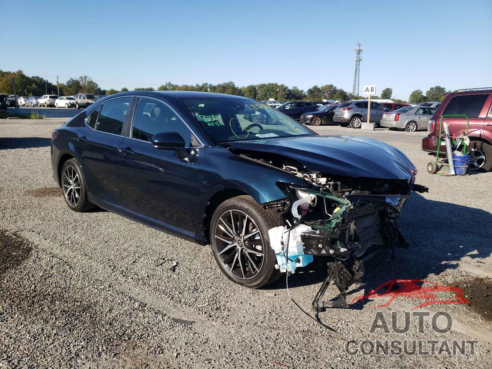 TOYOTA CAMRY 2021 - 4T1G11AK5MU469306