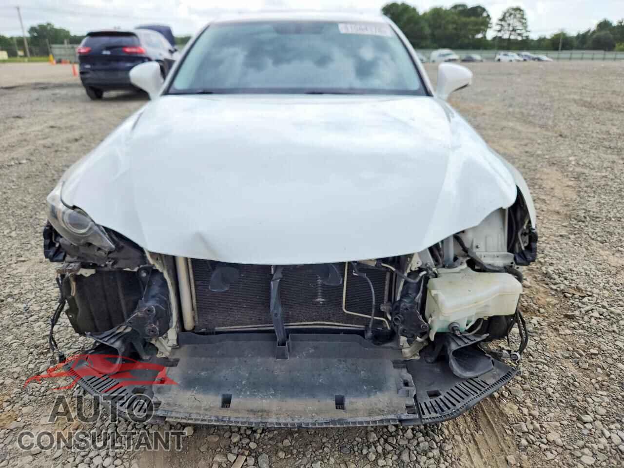 LEXUS IS 2014 - JTHBF1D29E5010821