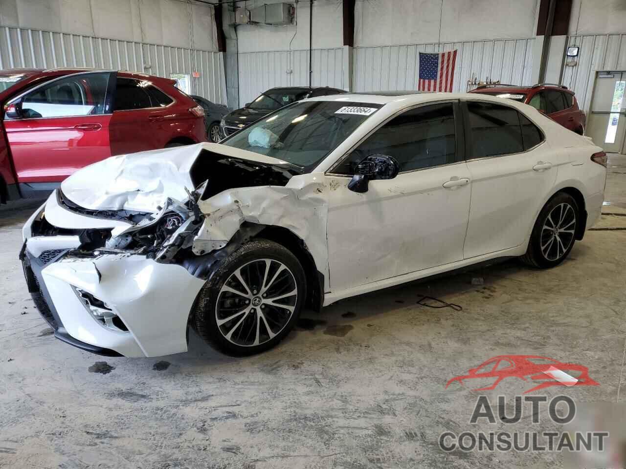 TOYOTA CAMRY 2018 - 4T1B11HK0JU591910