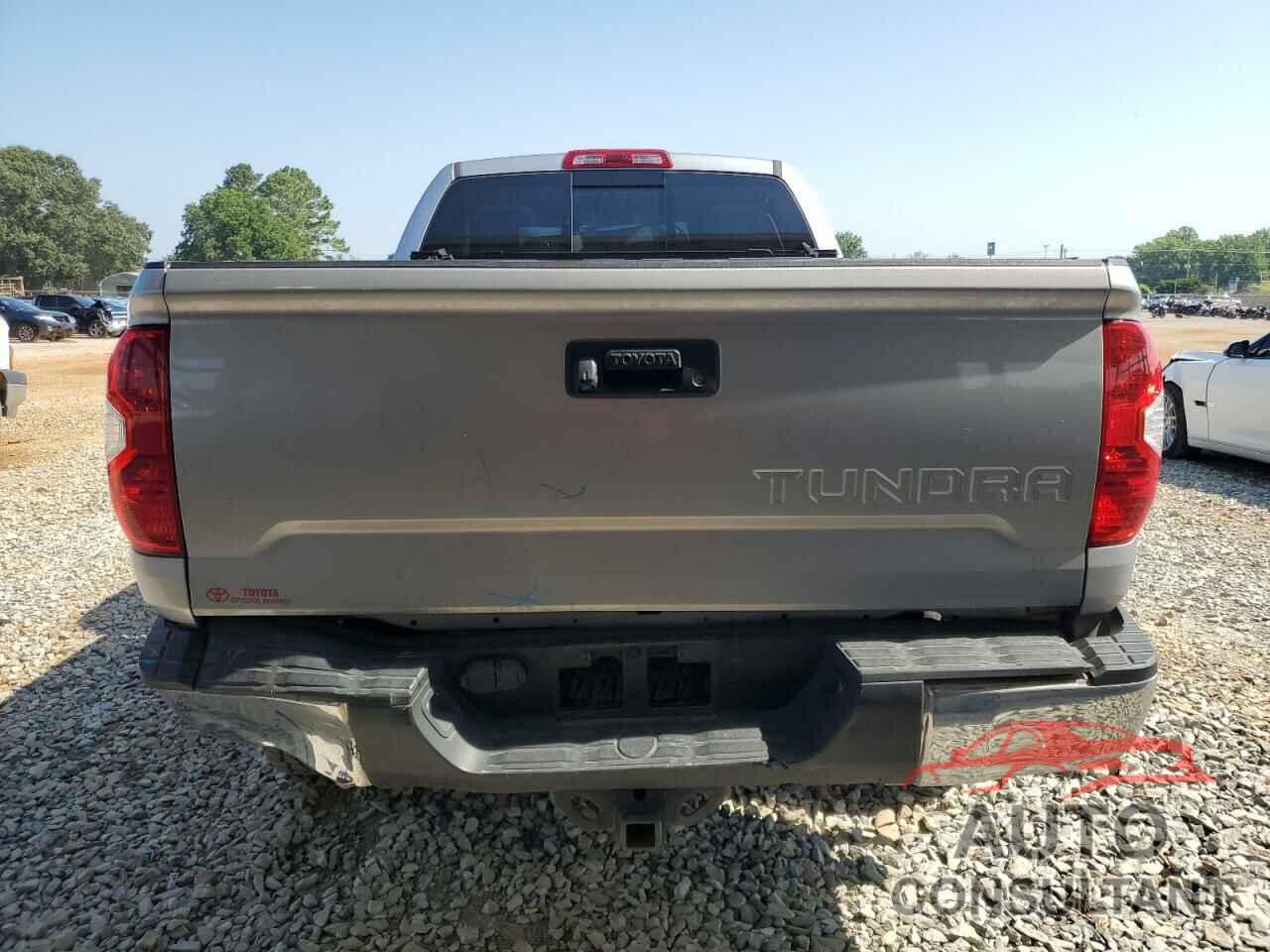 TOYOTA TUNDRA 2018 - 5TFUW5F11JX696180