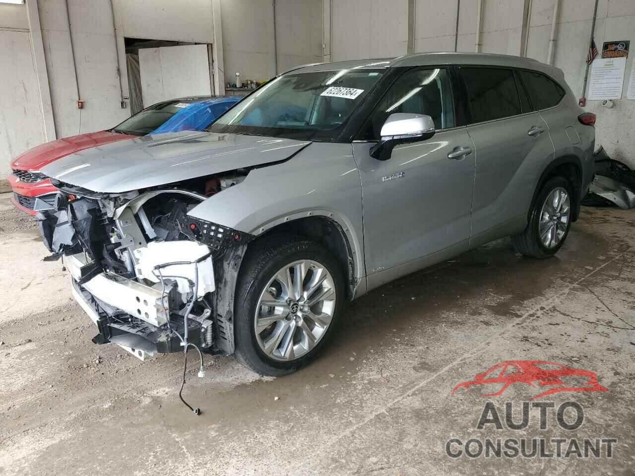 TOYOTA HIGHLANDER 2021 - 5TDDBRCHXMS063580