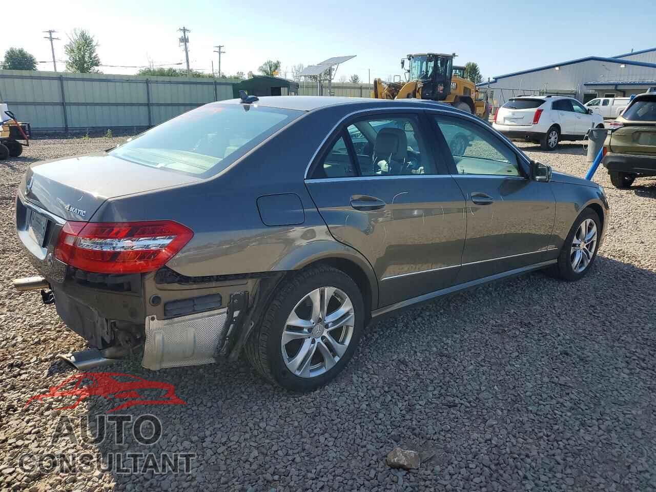 MERCEDES-BENZ E-CLASS 2011 - WDDHF8HB6BA351682