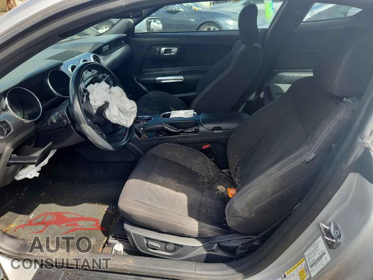 FORD MUSTANG 2018 - 1FA6P8CF7J5117542