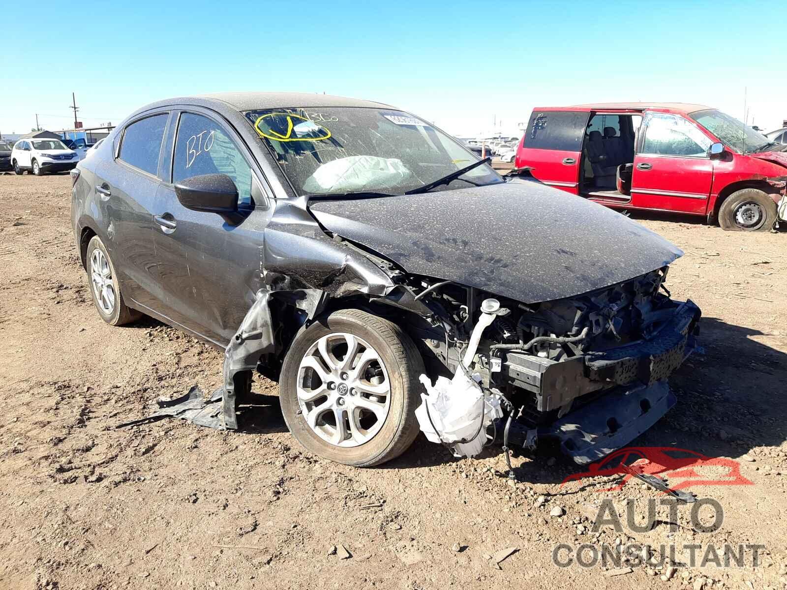 TOYOTA YARIS 2017 - 3MYDLBYV5HY192667