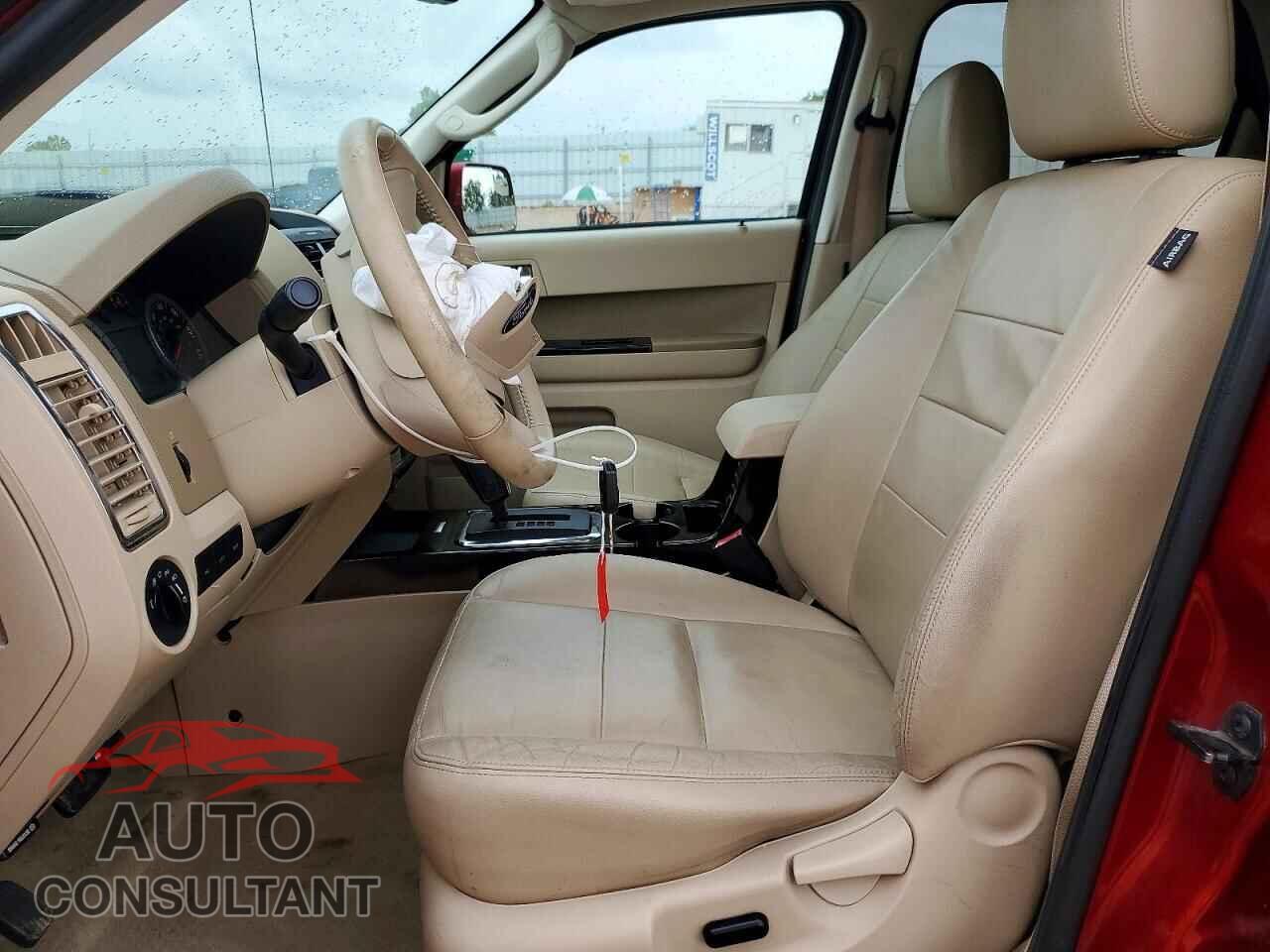 FORD ESCAPE 2010 - 1FMCU0EG7AKC25301
