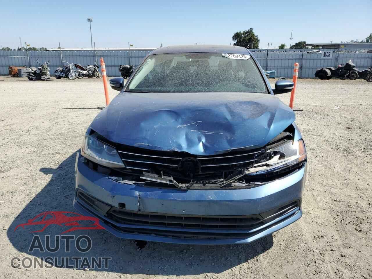 VOLKSWAGEN JETTA 2017 - 3VWDB7AJ0HM411268