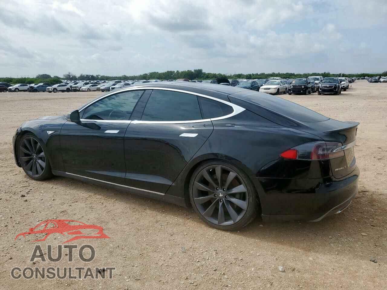 TESLA MODEL S 2013 - 5YJSA1CP2DFP13199