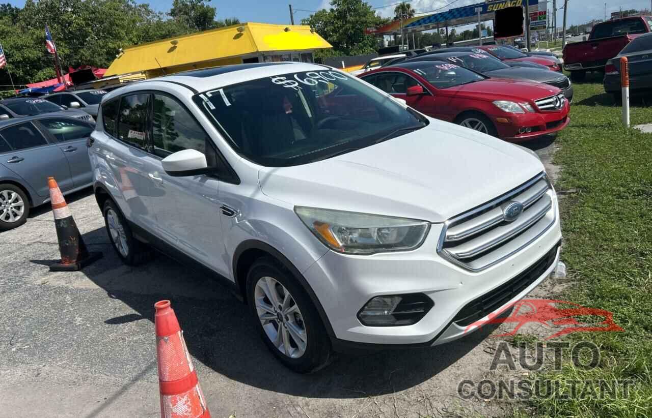 FORD ESCAPE 2017 - 1FMCU9G97HUD45021
