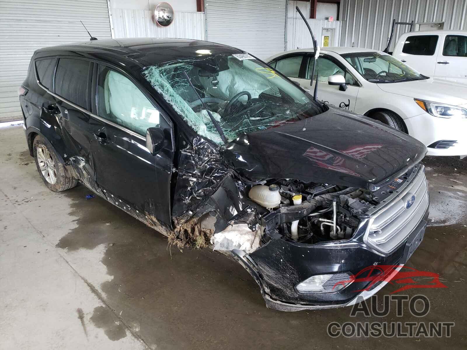 FORD ESCAPE 2017 - 1FMCU9G95HUD43364