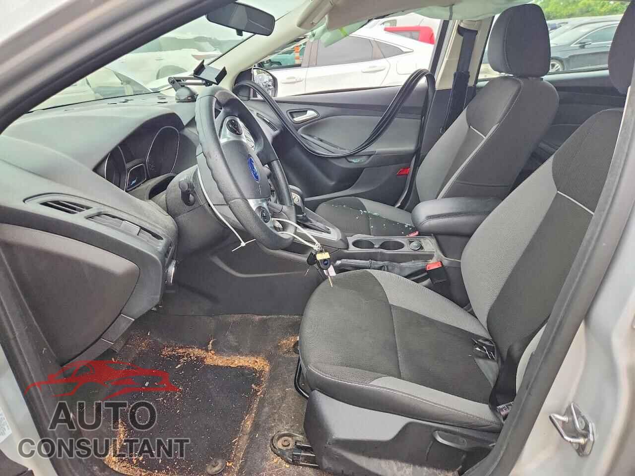 FORD FOCUS 2014 - 1FADP3F27EL440803