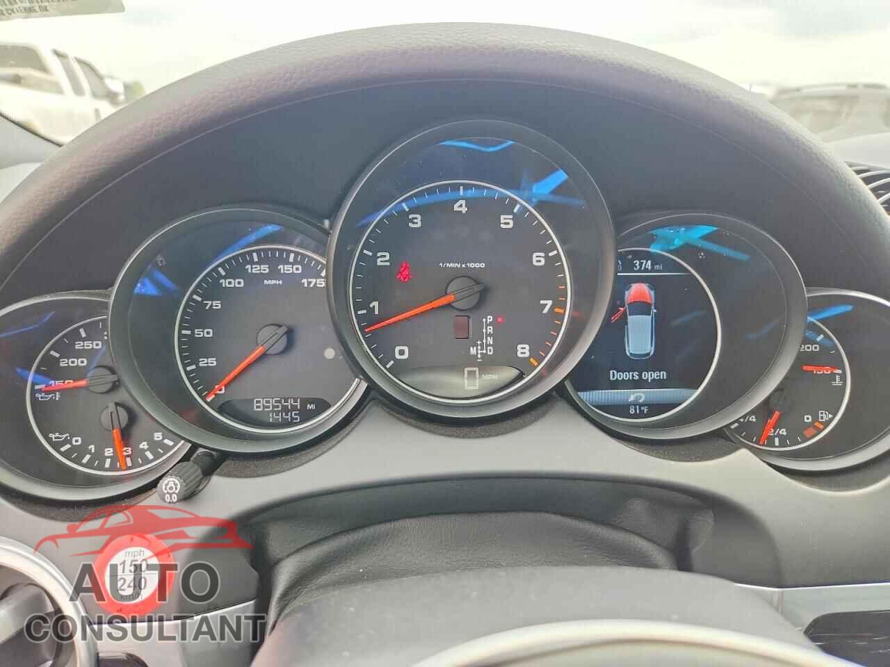 PORSCHE CAYENNE 2017 - WP1AA2A21HKA82865