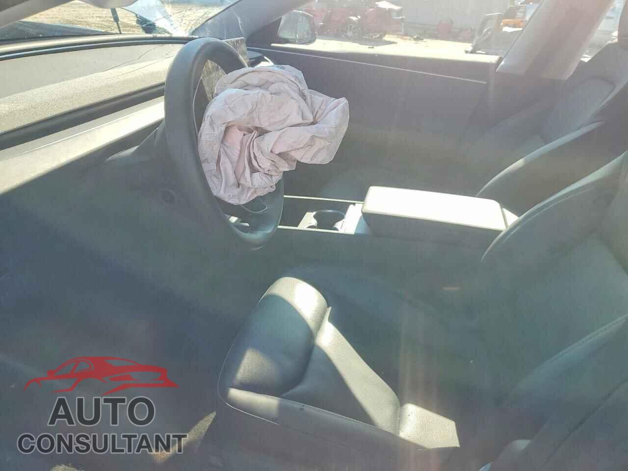 TESLA MODEL 3 2025 - 5YJ3E1EA7SF050064