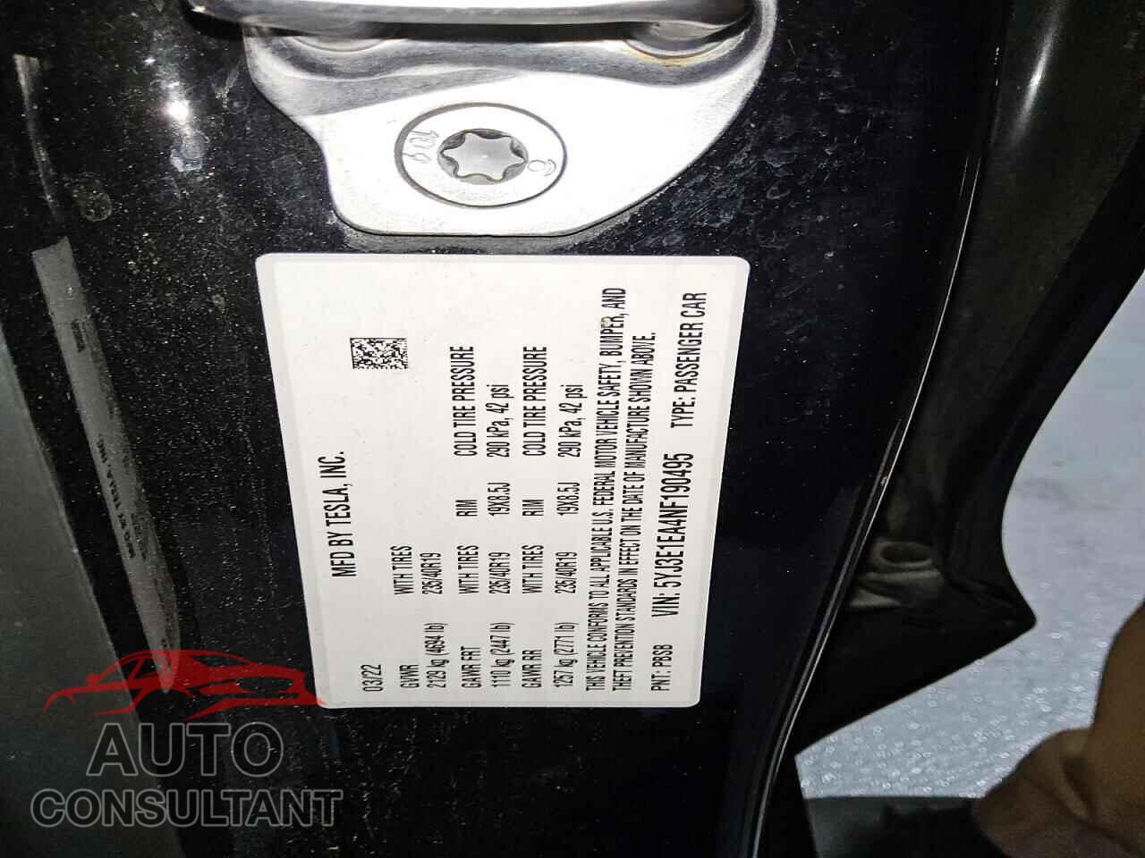 TESLA MODEL 3 2022 - 5YJ3E1EA4NF190495