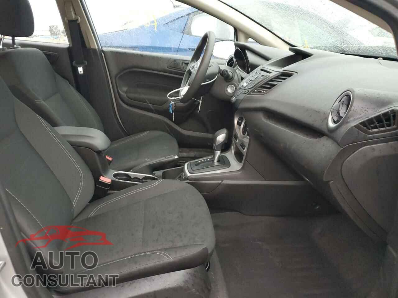 FORD FIESTA 2017 - 3FADP4EJ9HM158079