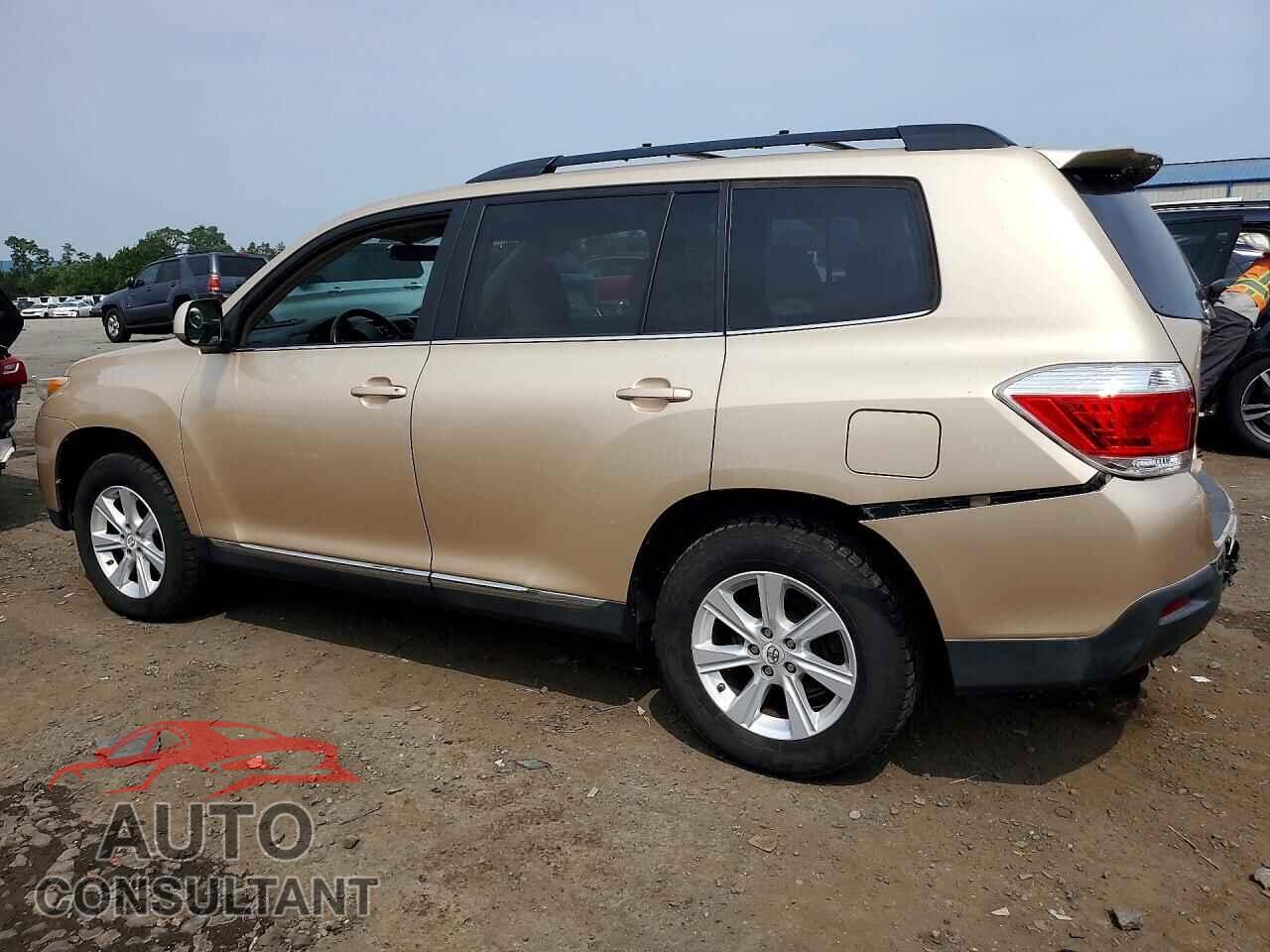 TOYOTA HIGHLANDER 2011 - 5TDBK3EH1BS042518