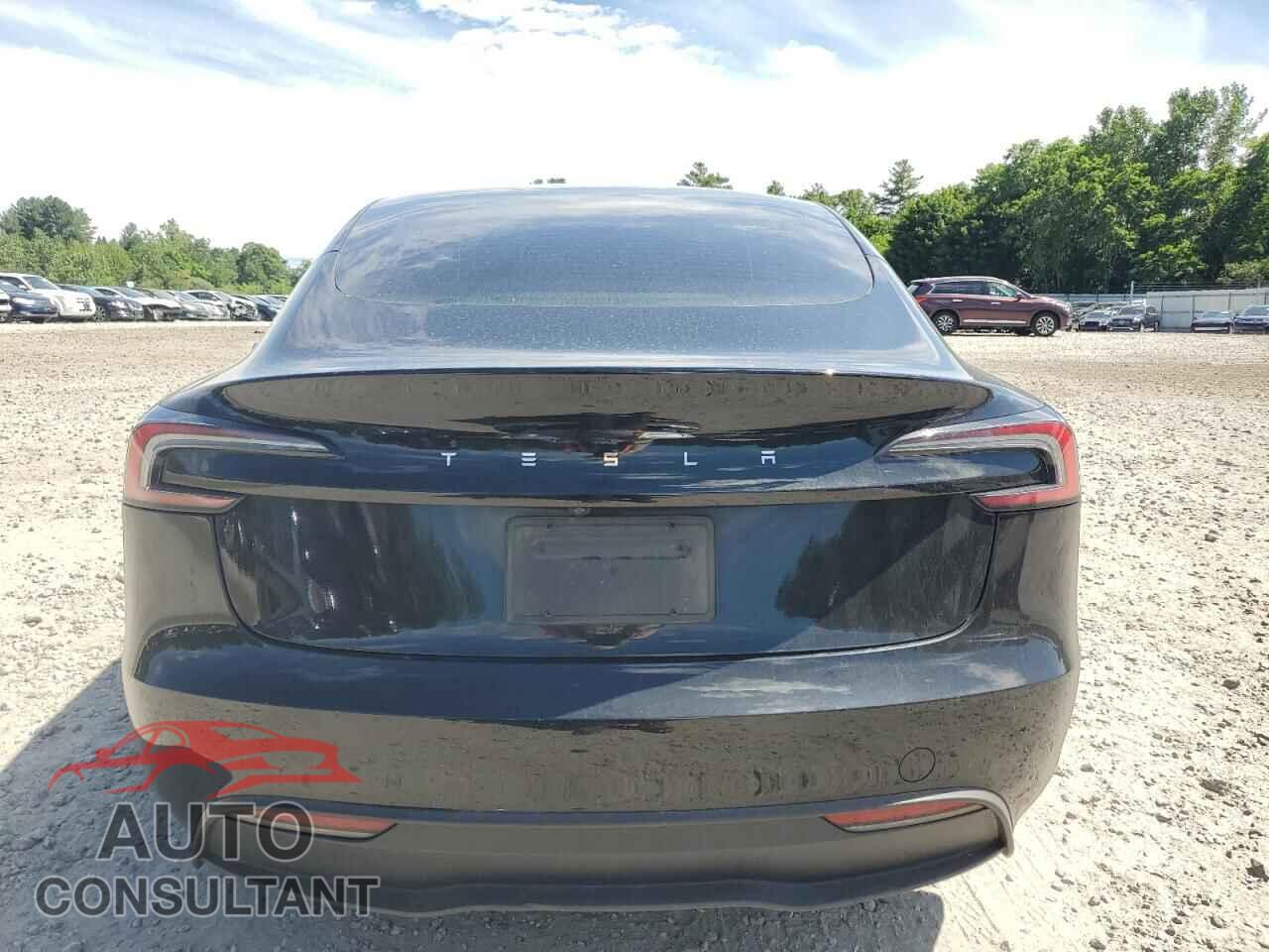 TESLA MODEL 3 2024 - 5YJ3E1EA6RF773883