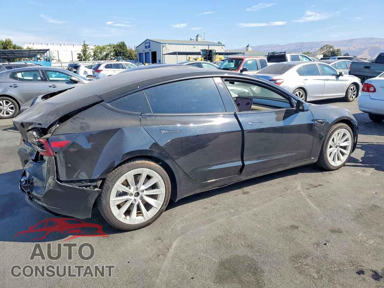 TESLA MODEL 3 2021 - 5YJ3E1EB3MF877331