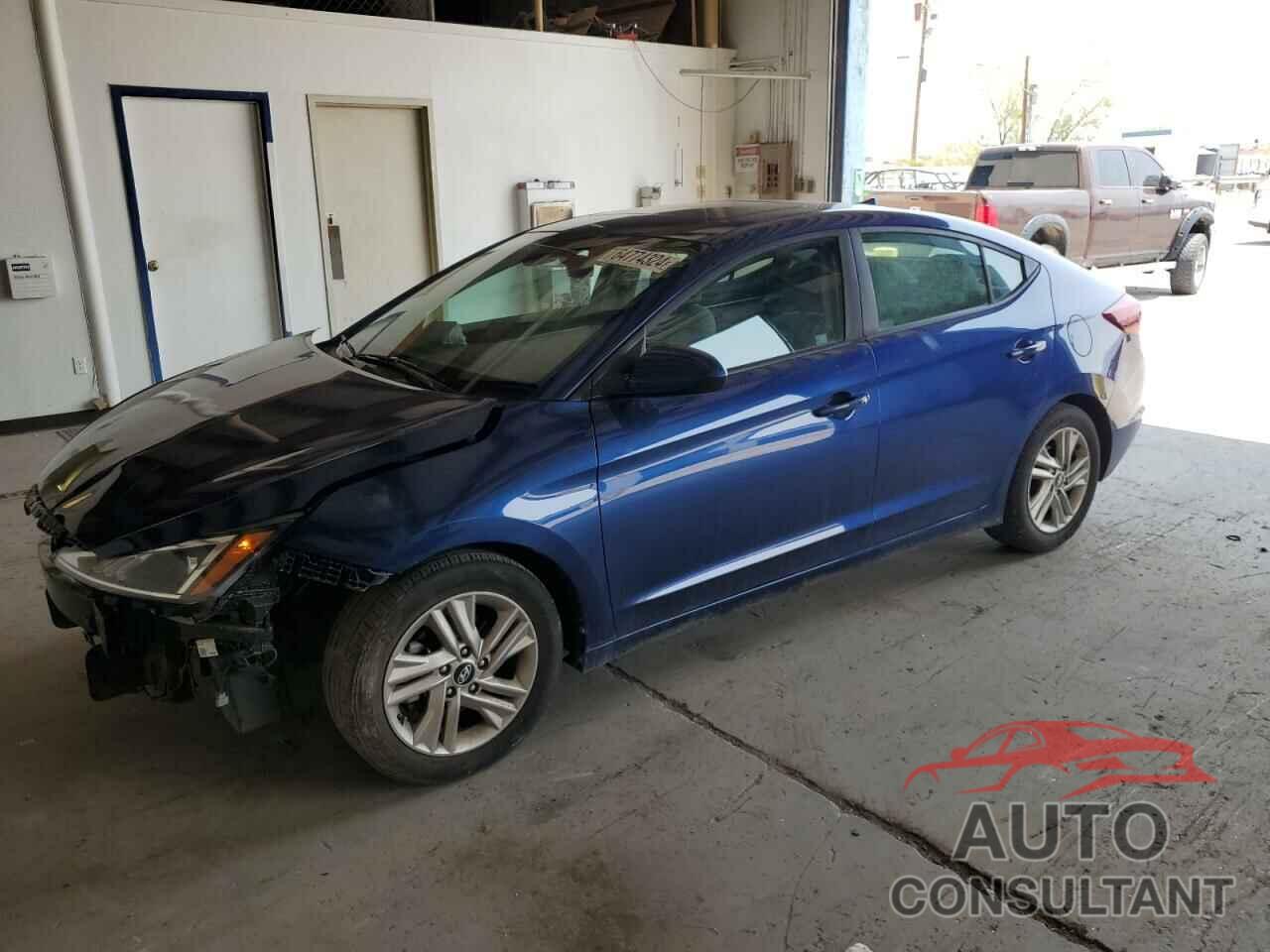 HYUNDAI ELANTRA 2019 - 5NPD84LF4KH476338