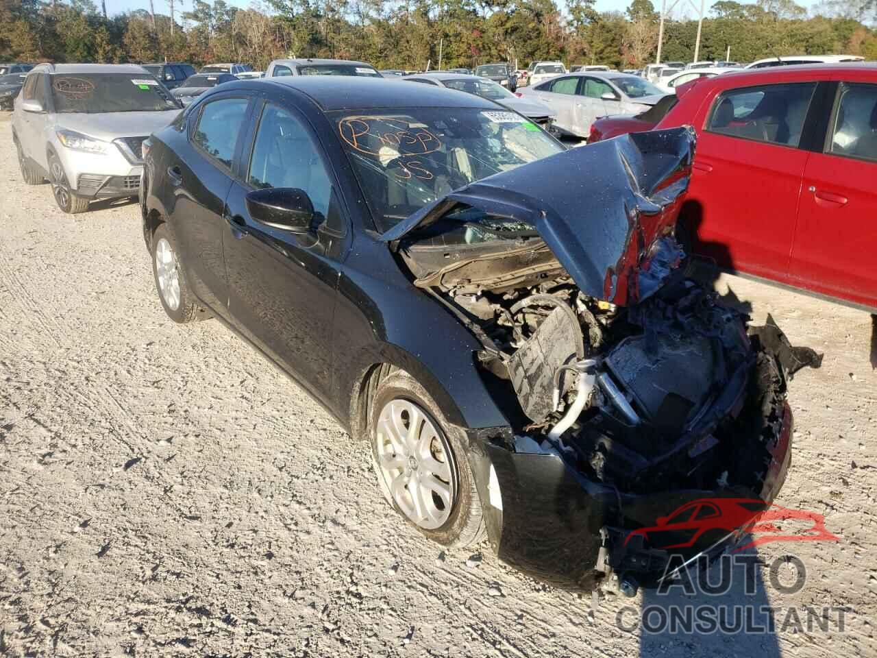 TOYOTA YARIS 2018 - 3MYDLBYV1JY307173