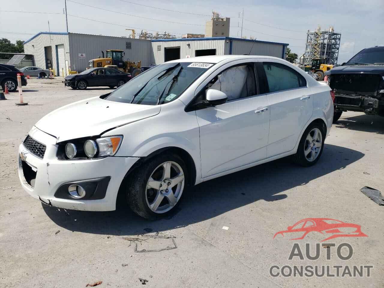 CHEVROLET SONIC 2016 - 1G1JE5SB1G4140832