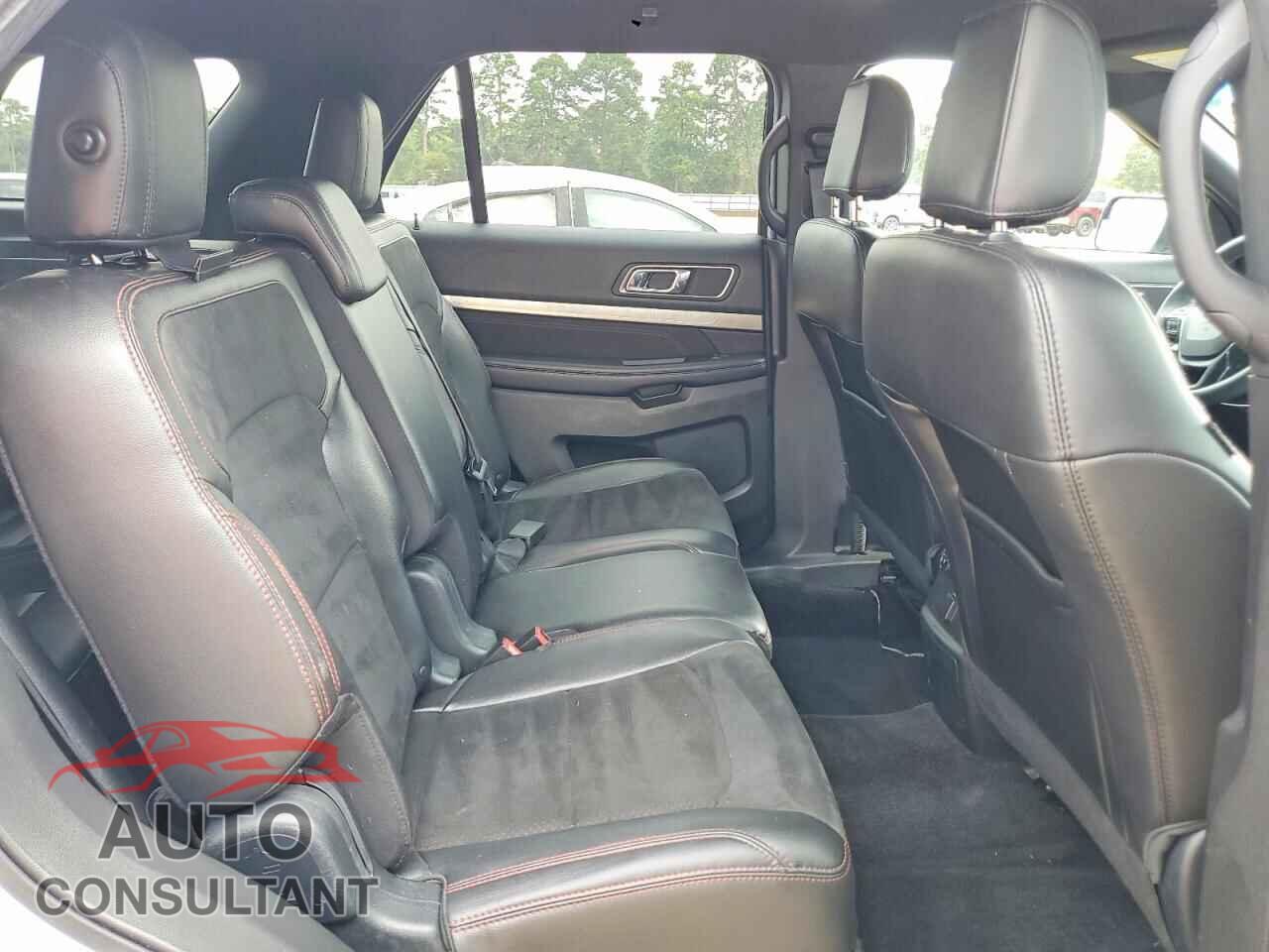 FORD EXPLORER 2018 - 1FM5K7D84JGB07114