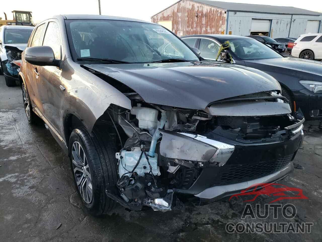 MITSUBISHI OUTLANDER 2018 - JA4AP3AU9JZ027613