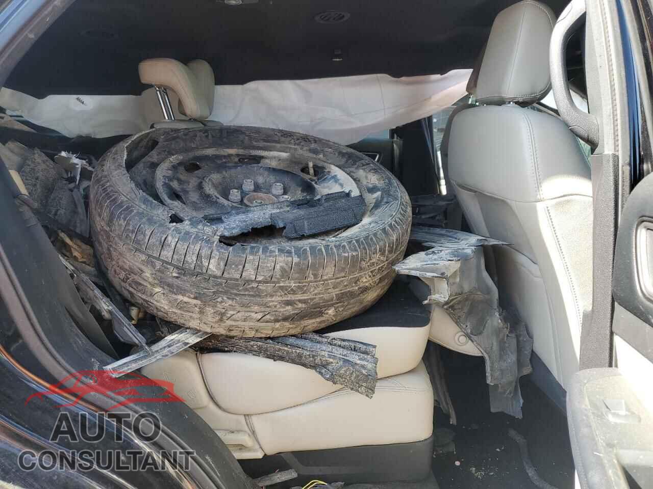 FORD EXPLORER 2018 - 1FM5K7D81JGB17857