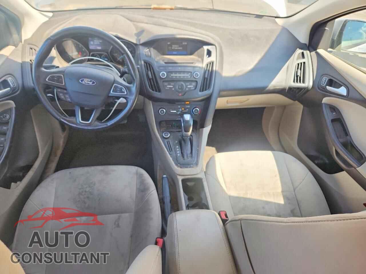 FORD FOCUS 2015 - 1FADP3F20FL268017