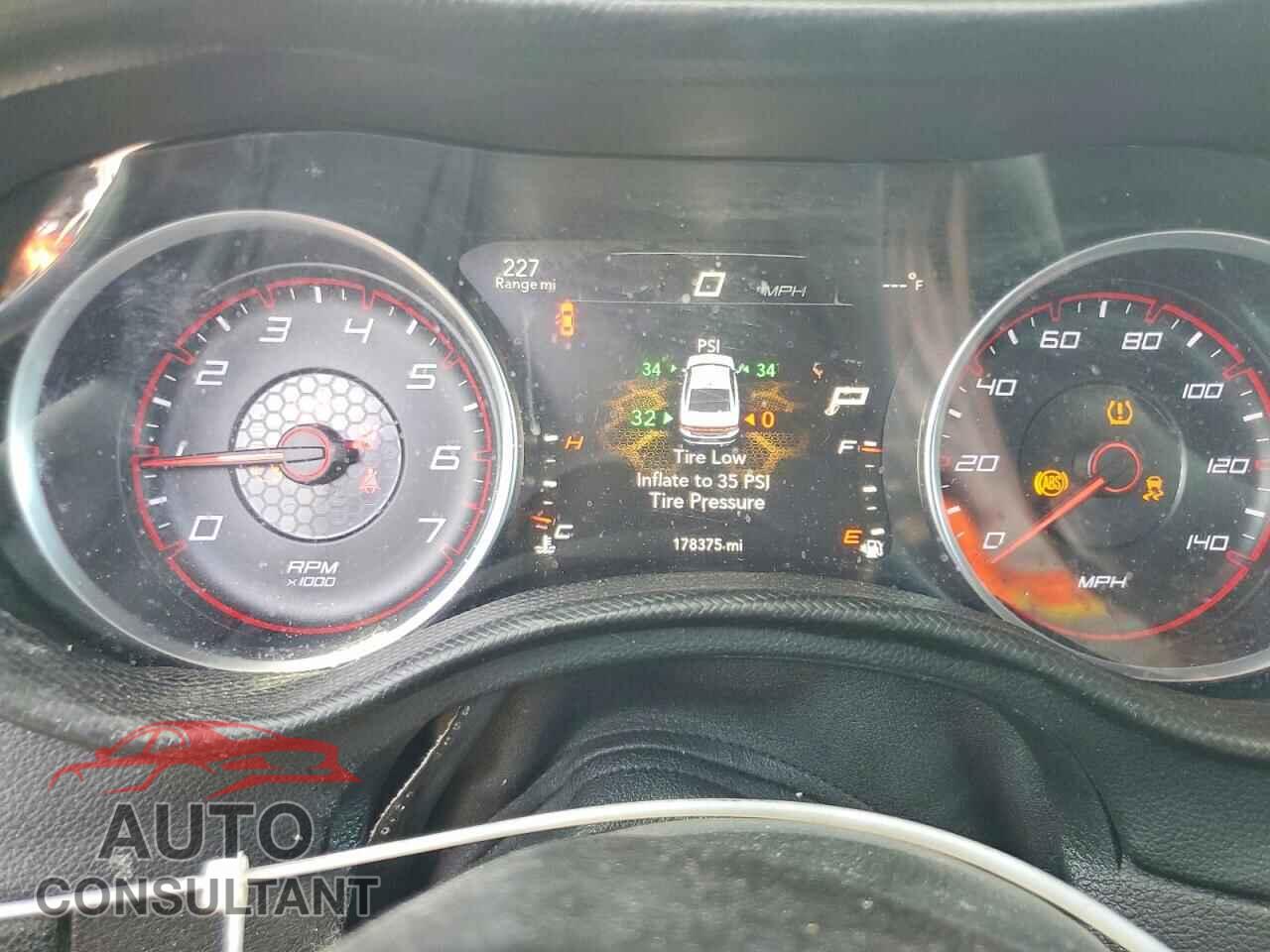 DODGE CHARGER 2015 - 2C3CDXBG2FH738654