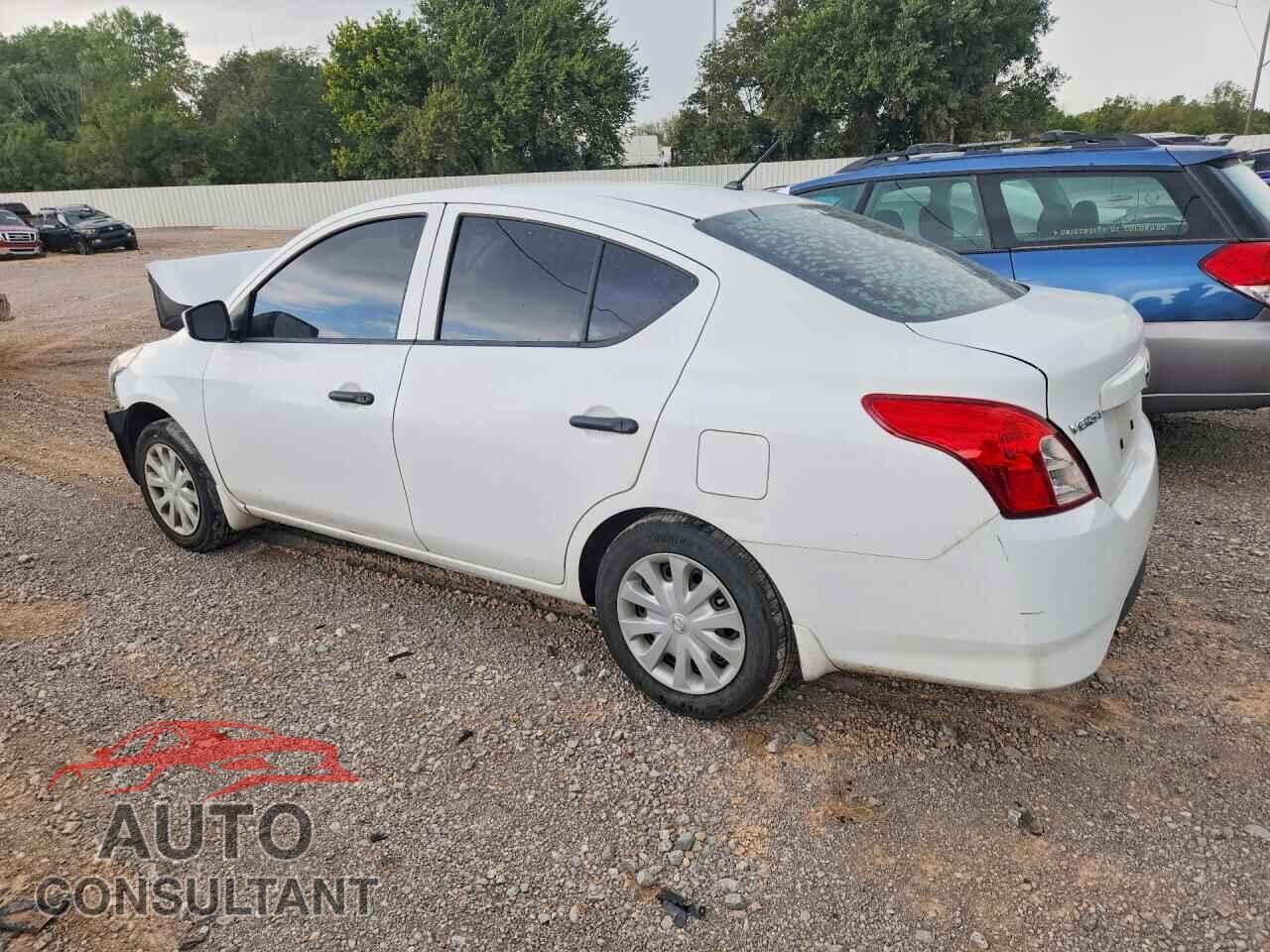 NISSAN VERSA 2019 - 3N1CN7AP1KL816632