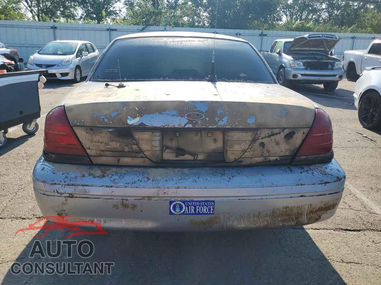 FORD CROWN VIC 2010 - 2FABP7BV6AX139919