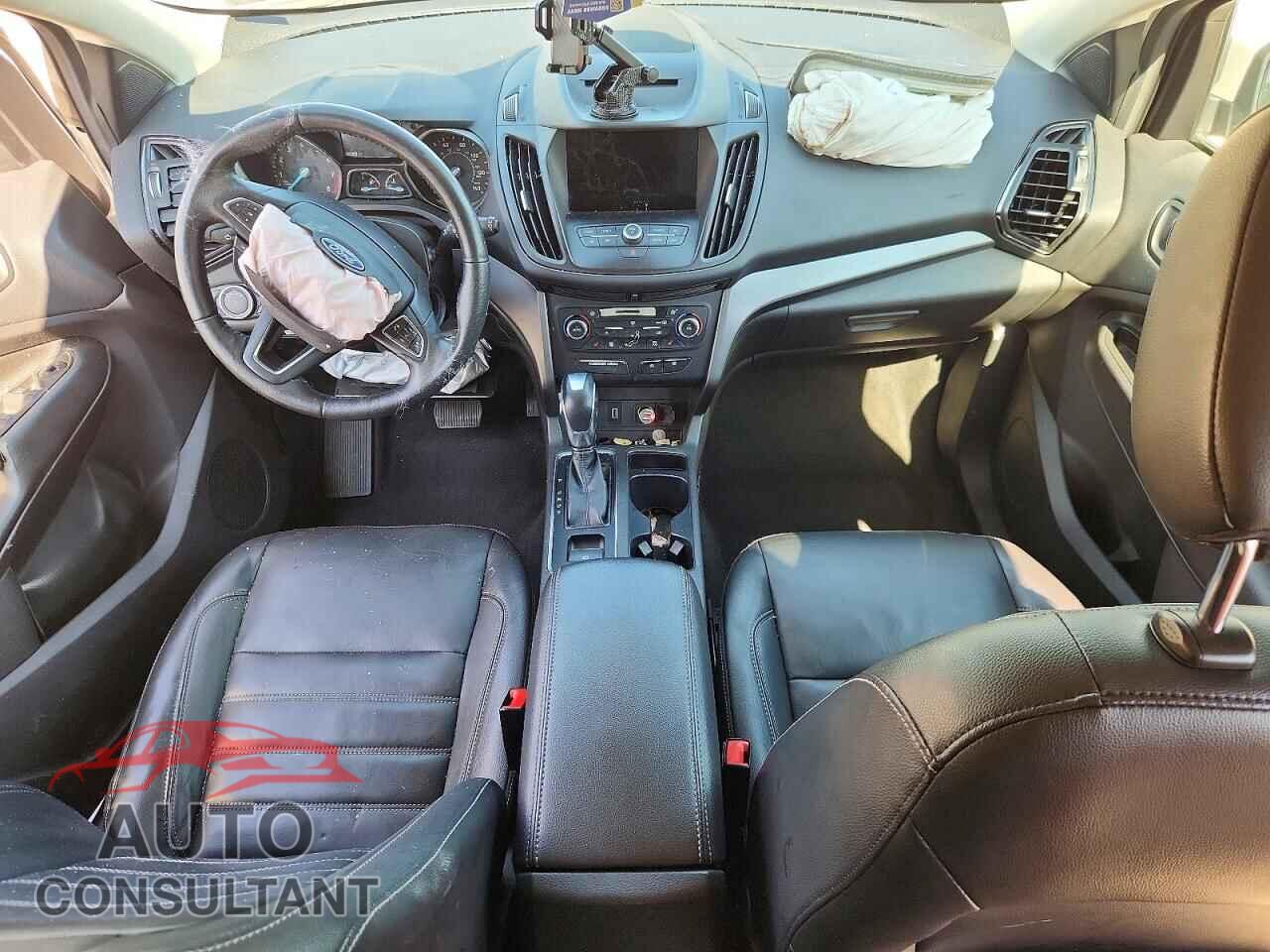 FORD ESCAPE 2018 - 1FMCU9HDXJUB23016