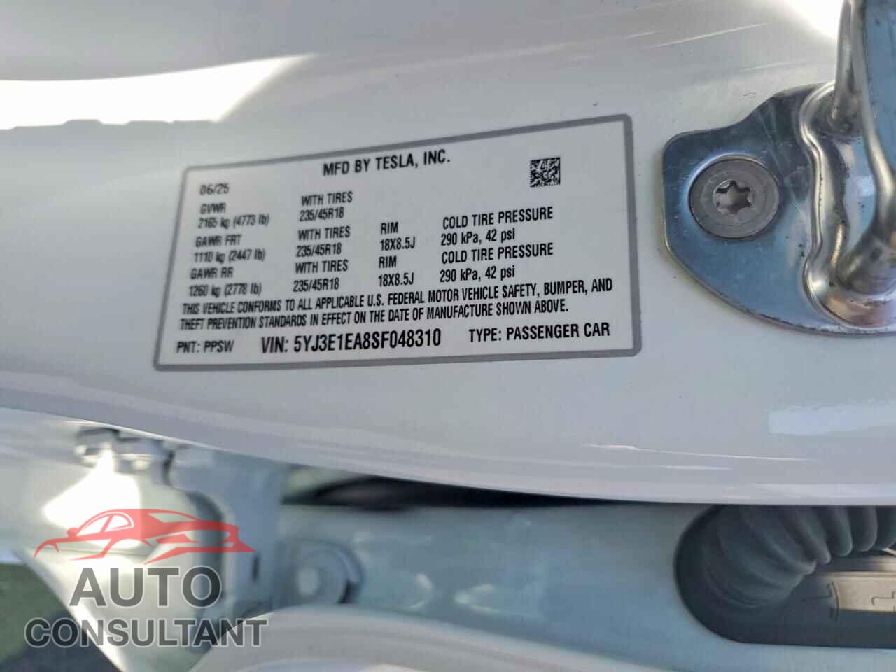 TESLA MODEL 3 2025 - 5YJ3E1EA8SF048310