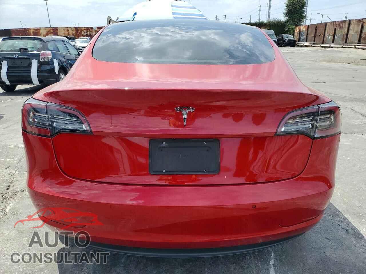 TESLA MODEL 3 2021 - 5YJ3E1EA5MF921434