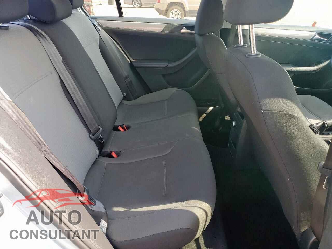 VOLKSWAGEN JETTA 2017 - 3VW2B7AJ0HM285131