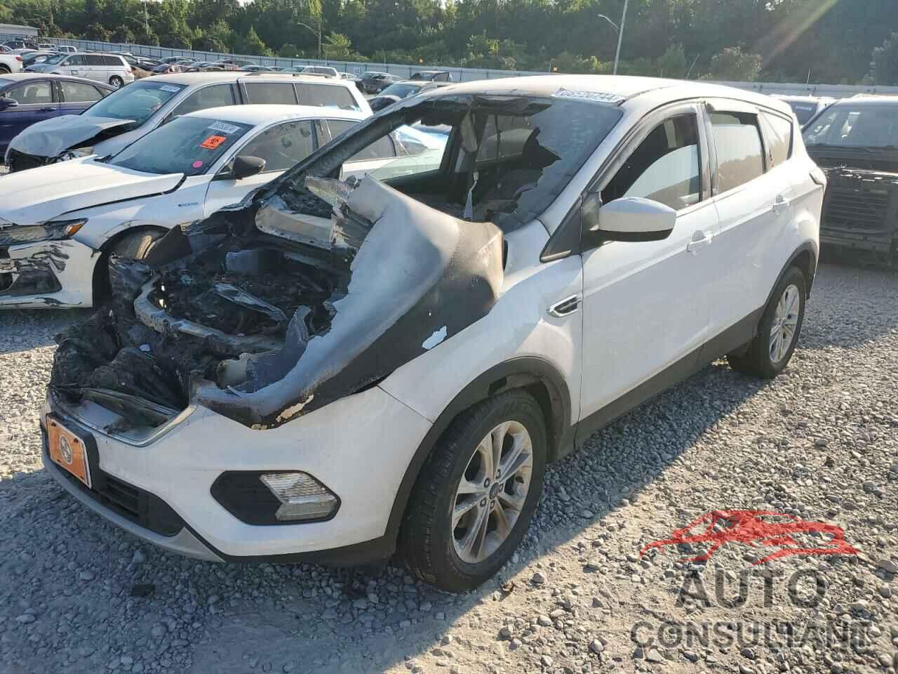 FORD ESCAPE 2017 - 1FMCU0GD5HUB73491