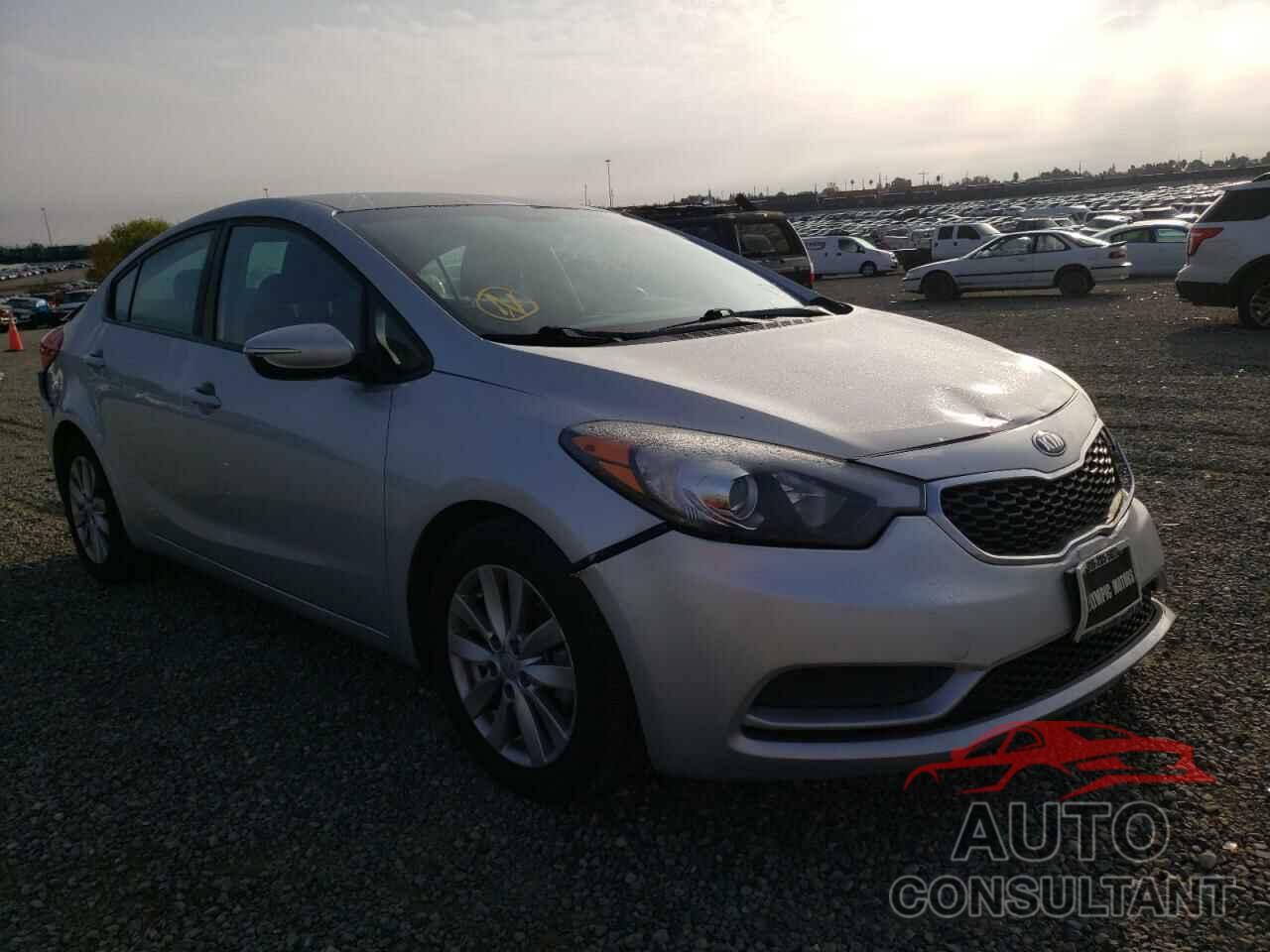 KIA FORTE 2016 - KNAFX4A68G5582987