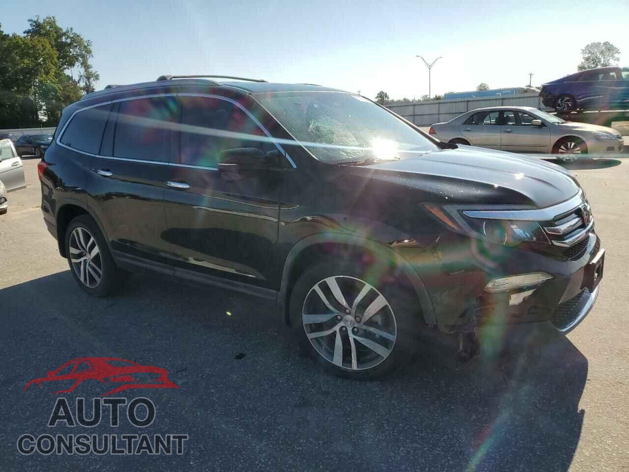 HONDA PILOT 2017 - 5FNYF5H98HB008104