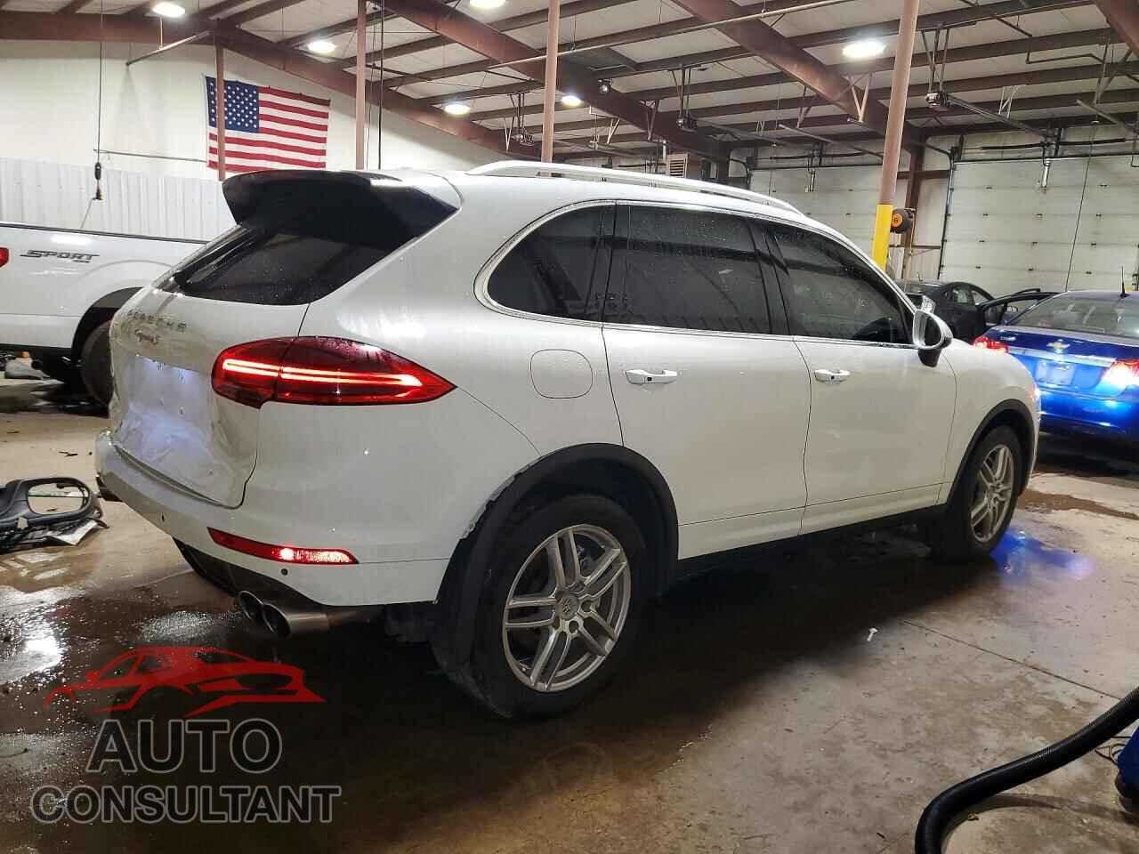 PORSCHE CAYENNE 2017 - WP1AB2A26HLA51165