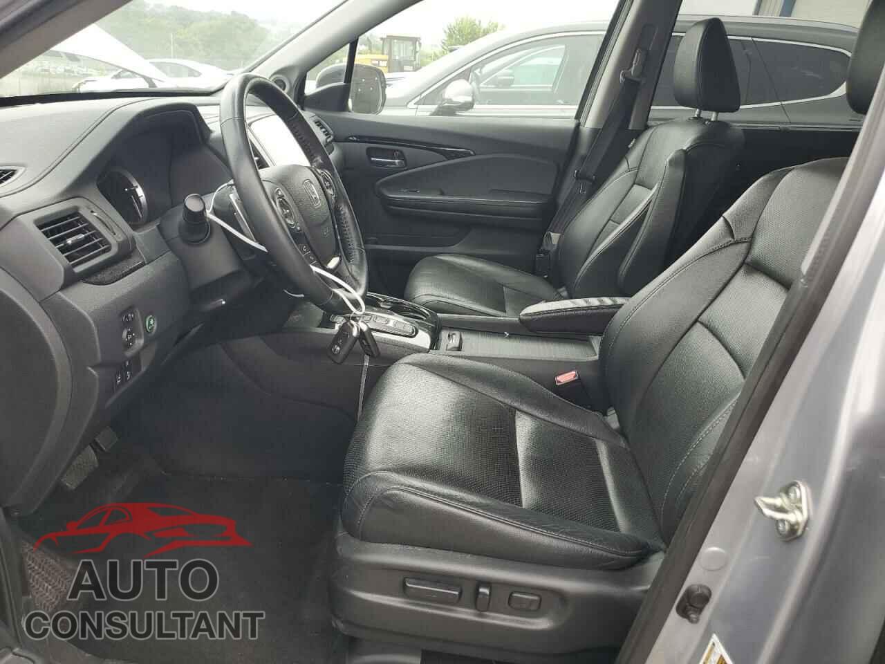 HONDA PILOT 2017 - 5FNYF6H01HB027097